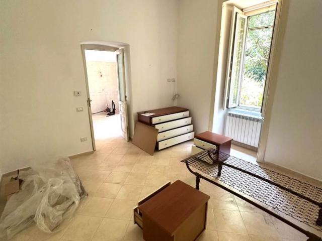Appartamento in affitto a Portici, Campania