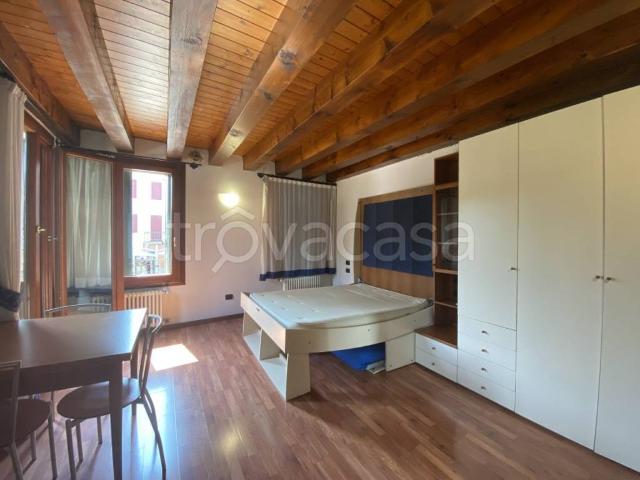 Appartamento in affitto a Este, Veneto