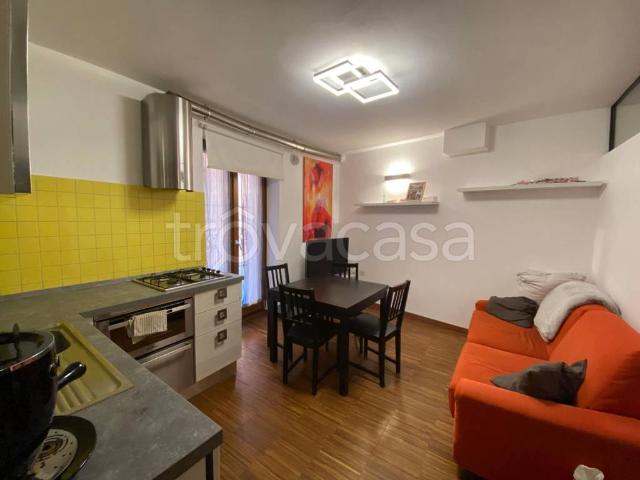 Appartamento in affitto a Centro storico, Marche