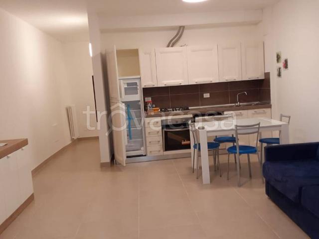 Appartamento in affitto a Centro storico, Marche