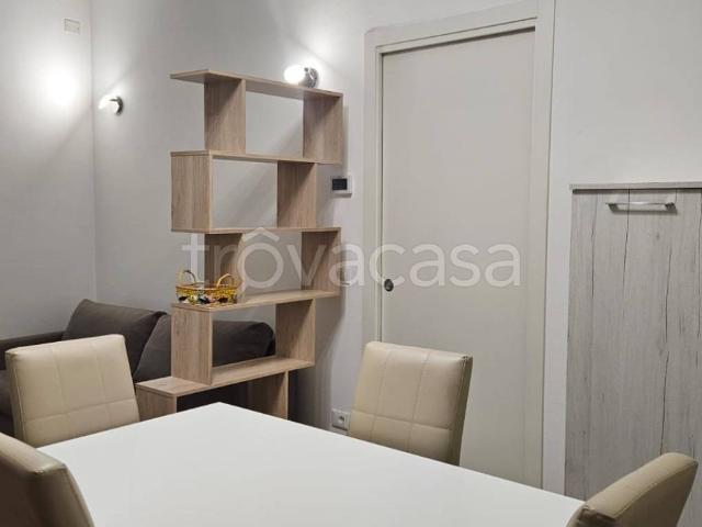 Appartamento in affitto a Centro storico, Marche