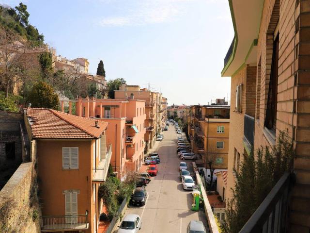 Appartamento in affitto a Sant'Andrea, Marche