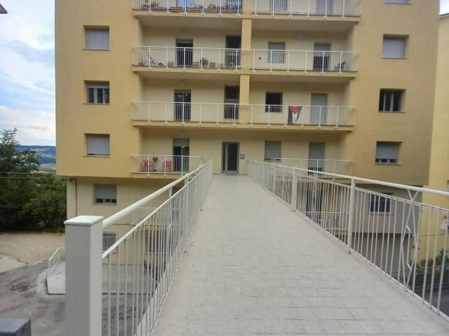 Appartamento in affitto a Tirassegno, Marche