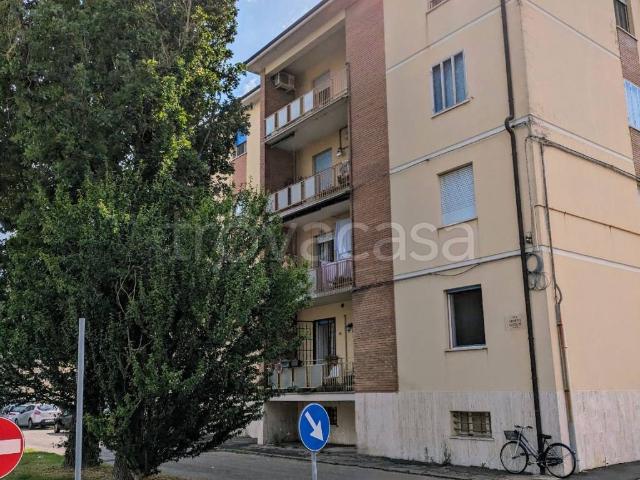 Appartamento in affitto a Villaggio Satellite, Ferrara