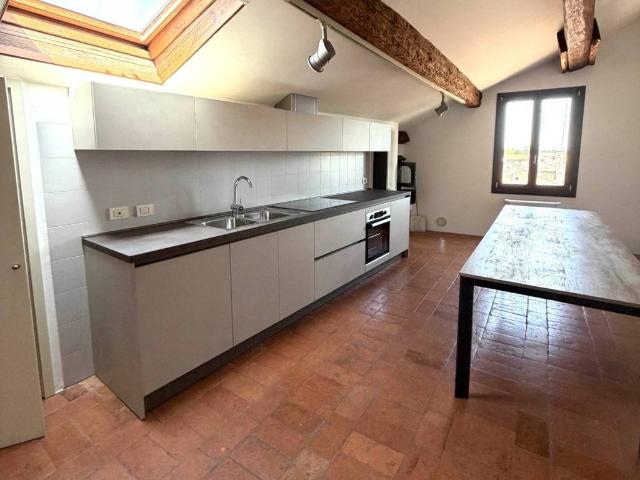 Appartamento in affitto a Centro cittadino, Ferrara