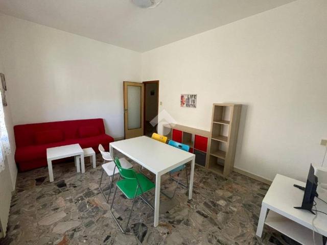 Appartamento in affitto a Ferrara, Reggio Emilia