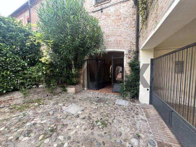 Appartamento in affitto a Quacchio, Ferrara