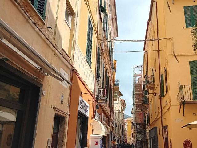Appartamento in affitto a Finalmarina, Finale Ligure