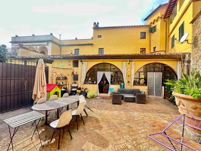 Appartamento in affitto a Quartiere 3, Firenze