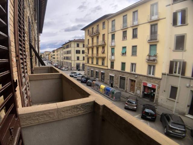 Appartamento in affitto a Quartiere 3, Firenze