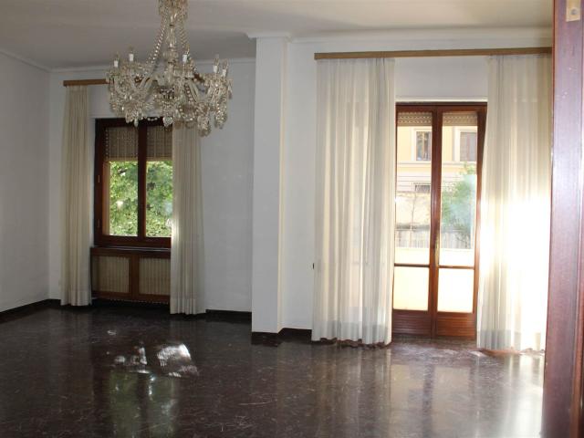 Appartamento in affitto a Quartiere 5, Firenze
