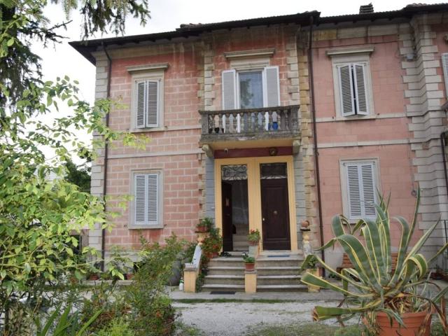 Appartamento in affitto a Istituto Missionario Sacro Cuore, Foligno