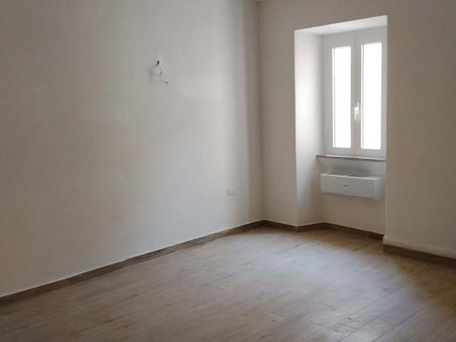 Appartamento in affitto a Porta Vescovo, Salto Di Fondi