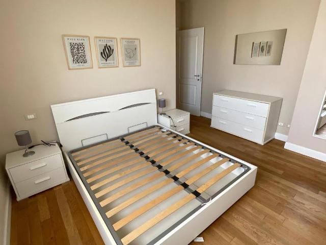 Appartamento in affitto a Centro Direzionale, Prato