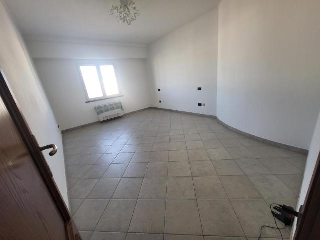 Appartamento in affitto a Centro Direzionale, Prato