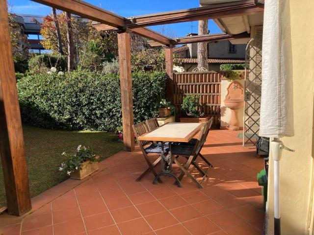Appartamento in affitto a Vittoria Apuana, Forte Dei Marmi