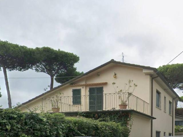 Appartamento in affitto a Vittoria Apuana, Forte Dei Marmi