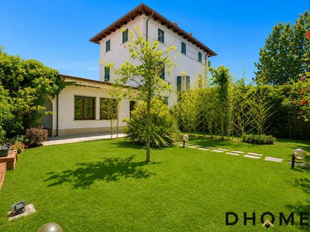 Appartamento in affitto a Vittoria Apuana, Forte Dei Marmi