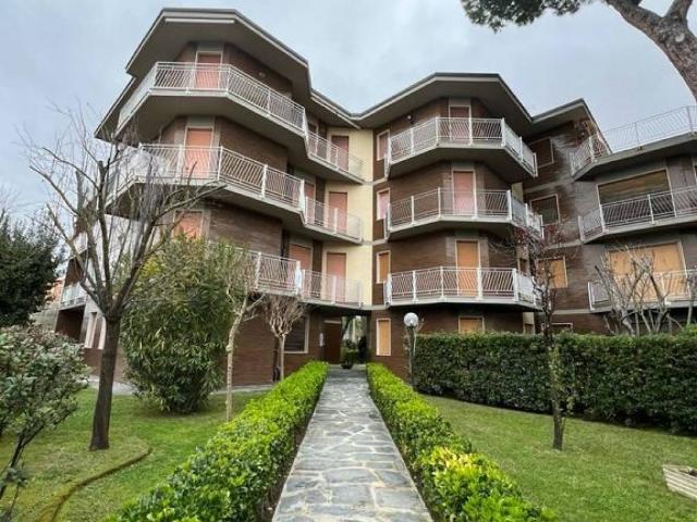 Appartamento in affitto a Forte Dei Marmi, Vittoria Apuana
