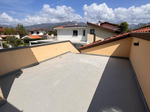 Appartamento in affitto a Vittoria Apuana, Forte Dei Marmi