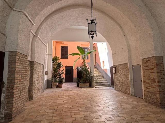 Appartamento in affitto a Gaeta Medievale, Gaeta