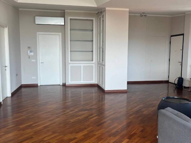 Appartamento in affitto a Centro, Gallarate