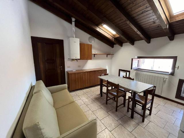 Appartamento in affitto a Caiello, Gallarate