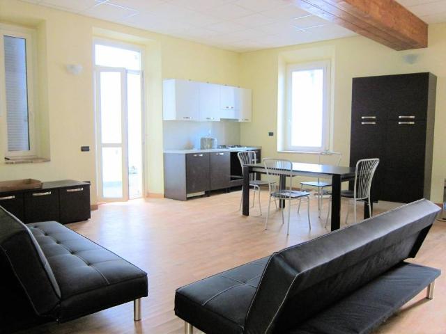 Appartamento in affitto a Centro Storico, Gallarate