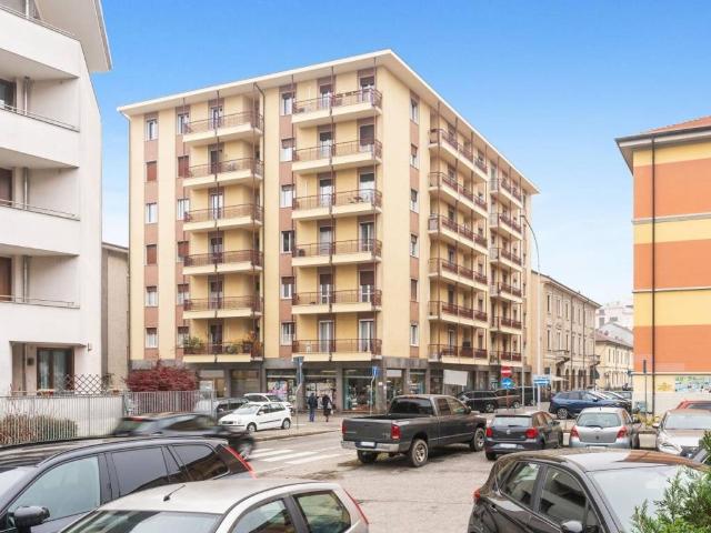 Appartamento in affitto a Centro, Gallarate