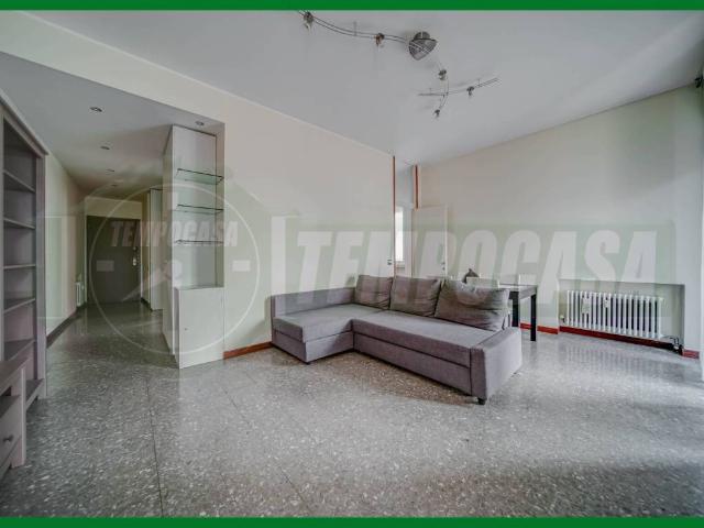 Appartamento in affitto a Centro, Gallarate
