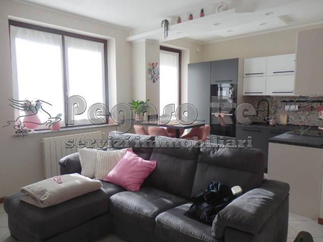 Appartamento in affitto a Gambolò, Pavia