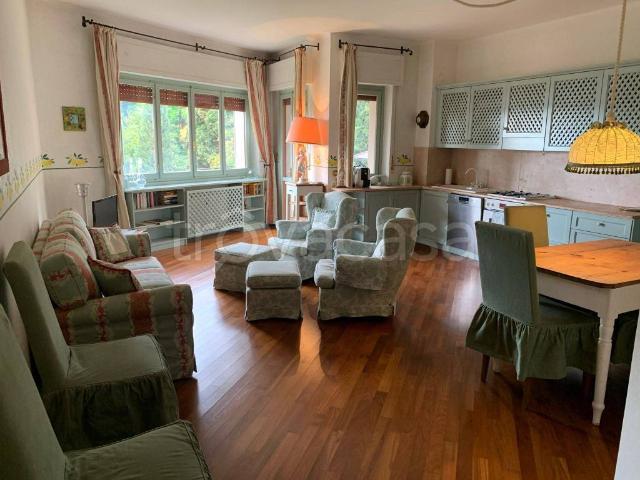 Appartamento in affitto a Comunità Montana Parco Alto Garda bresciano, Gardone Riviera