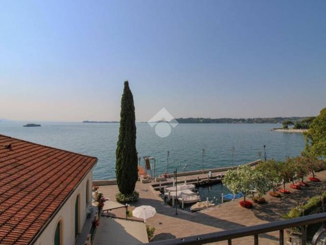 Appartamento in affitto a Comunità Montana Parco Alto Garda bresciano, Gardone Riviera