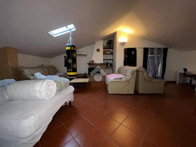 Appartamento in affitto a Val d’Enza, Re