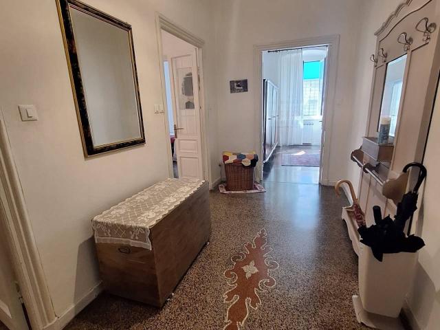 Appartamento in affitto a Medio Ponente, Serra Riccò