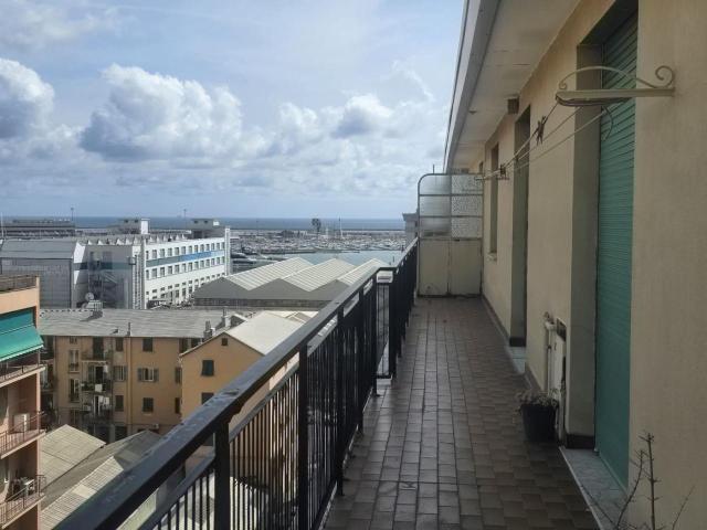 Appartamento in vendita a Sestri Ponente, Genova