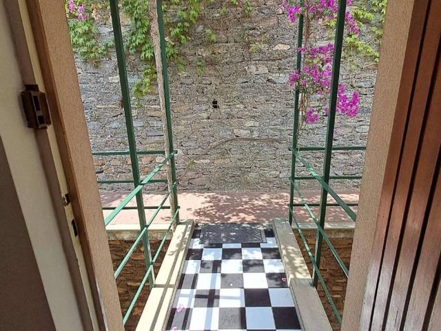 Appartamento in affitto a Levante, Serra Riccò