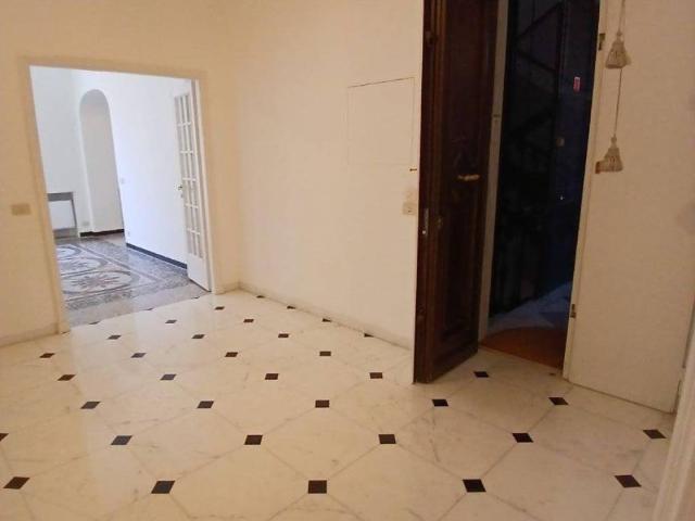 Appartamento in affitto a Centro Est, Serra Riccò