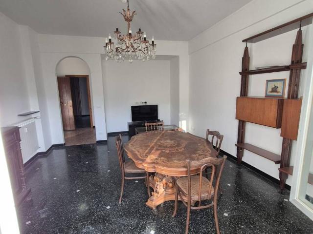 Appartamento in affitto a Centro Est, Serra Riccò