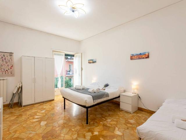 Appartamento in affitto a Centro Est, Serra Riccò