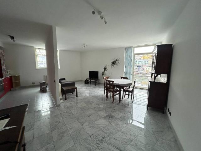 Appartamento in affitto a Centro Est, Serra Riccò