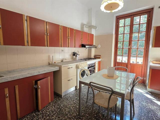 Appartamento in affitto a Bolzaneto, Genova