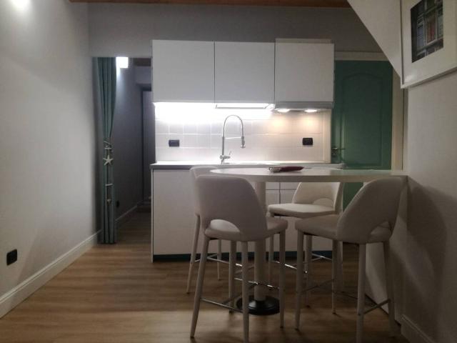 Appartamento in affitto a Centro Est, Serra Riccò