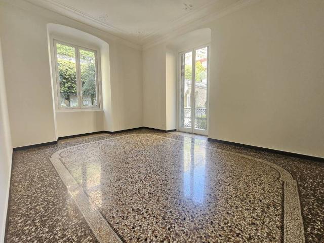Appartamento in affitto a Centro Est, Serra Riccò