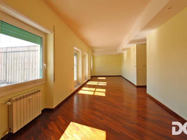 Appartamento in affitto a Centro Est, Serra Riccò