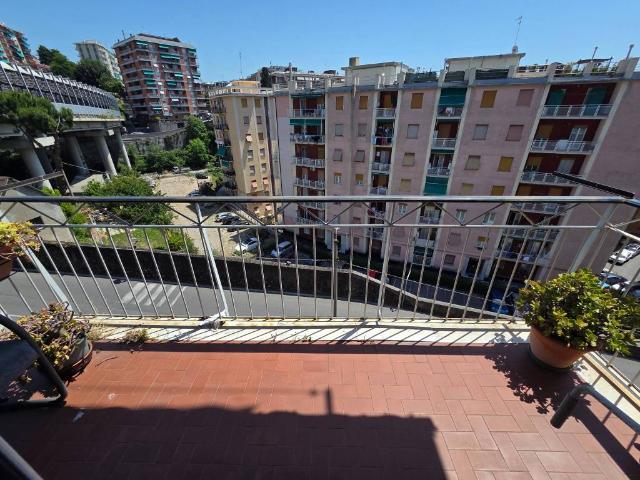Appartamento in affitto a Medio Ponente, Serra Riccò