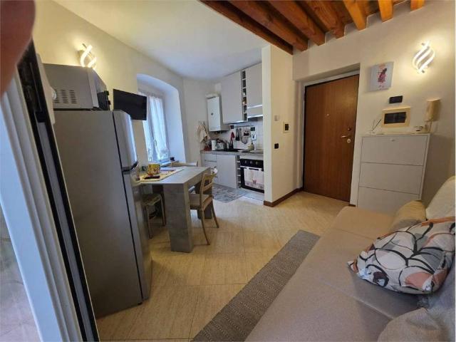 Appartamento in affitto a Centro Est, Serra Riccò