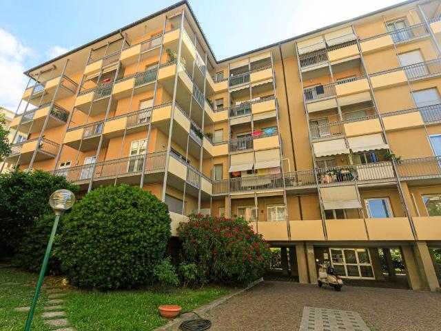 Appartamento in affitto a Medio Levante, Serra Riccò