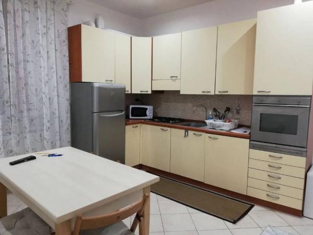 Appartamento in affitto a Medio Ponente, Serra Riccò