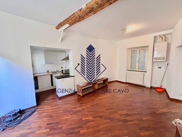 Appartamento in affitto a Centro Est, Serra Riccò
